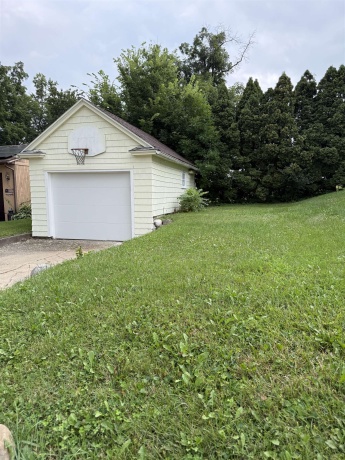 73 Sunset, FREEPORT, Illinois 61032, 3 Bedrooms Bedrooms, ,1 BathroomBathrooms,House,For Sale,Sunset,202604976