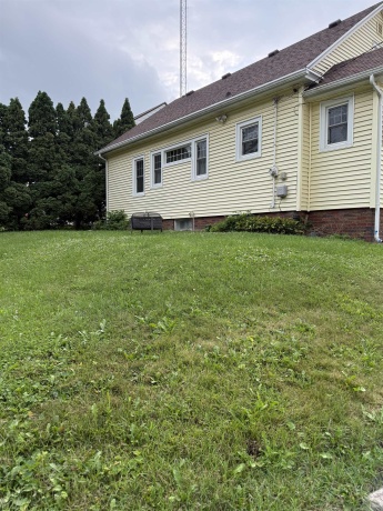 73 Sunset, FREEPORT, Illinois 61032, 3 Bedrooms Bedrooms, ,1 BathroomBathrooms,House,For Sale,Sunset,202604976