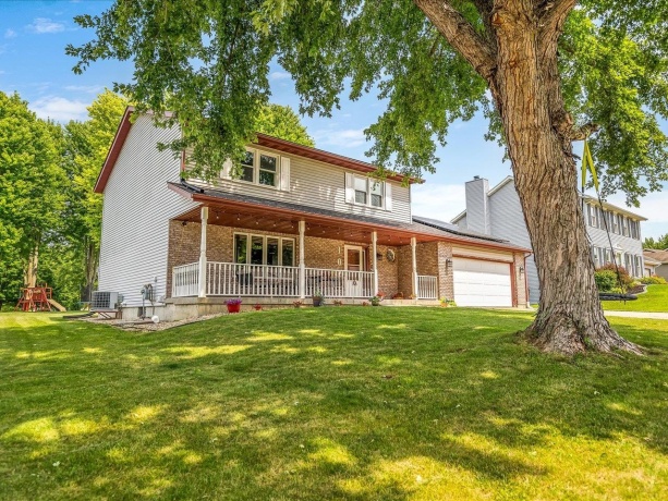1071 Arapaho, FREEPORT, Illinois 61032, 4 Bedrooms Bedrooms, ,2 BathroomsBathrooms,House,For Sale,Arapaho,202604980