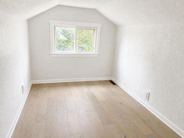 2904 Broadway, ROCKFORD, Illinois 61108, 5 Bedrooms Bedrooms, ,2 BathroomsBathrooms,House,For Sale,Broadway,202604981
