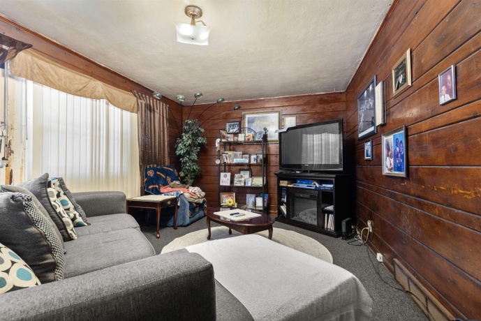 3420 Auburn, ROCKFORD, Illinois 61101, 3 Bedrooms Bedrooms, ,1 BathroomBathrooms,House,For Sale,Auburn,202604982