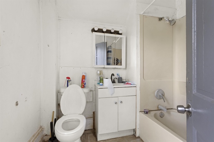 828 Winnebago, ROCKFORD, Illinois 61103, 3 Bedrooms Bedrooms, ,1 BathroomBathrooms,House,For Sale,Winnebago,202604986