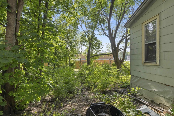 828 Winnebago, ROCKFORD, Illinois 61103, 3 Bedrooms Bedrooms, ,1 BathroomBathrooms,House,For Sale,Winnebago,202604986