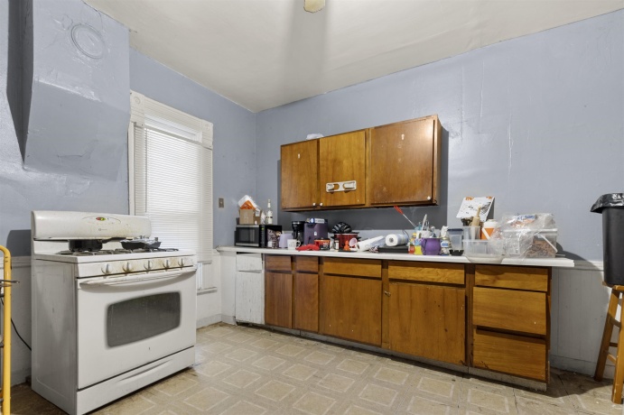 828 Winnebago, ROCKFORD, Illinois 61103, 3 Bedrooms Bedrooms, ,1 BathroomBathrooms,House,For Sale,Winnebago,202604986