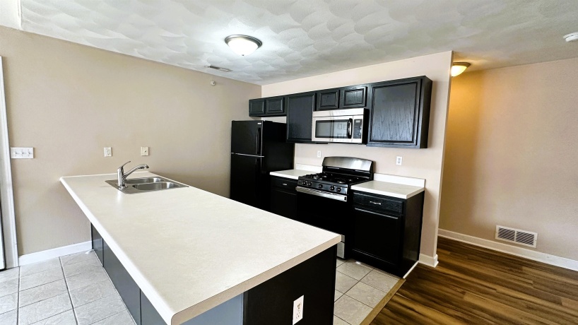 10215 D Metalmark, ROSCOE, Illinois 61073, 2 Bedrooms Bedrooms, ,2 BathroomsBathrooms,Condominium,For Sale,Metalmark,202604987