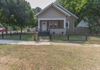 402 Alliance, ROCKFORD, Illinois 61101, 5 Bedrooms Bedrooms, ,1 BathroomBathrooms,House,For Sale,Alliance,202604988