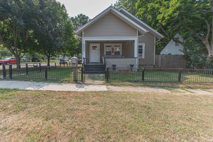 402 Alliance, ROCKFORD, Illinois 61101, 5 Bedrooms Bedrooms, ,1 BathroomBathrooms,House,For Sale,Alliance,202604988