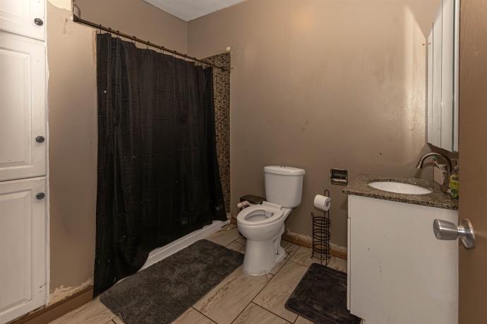 402 Alliance, ROCKFORD, Illinois 61101, 5 Bedrooms Bedrooms, ,1 BathroomBathrooms,House,For Sale,Alliance,202604988