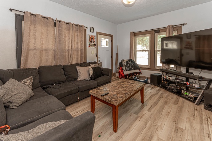 402 Alliance, ROCKFORD, Illinois 61101, 5 Bedrooms Bedrooms, ,1 BathroomBathrooms,House,For Sale,Alliance,202604988