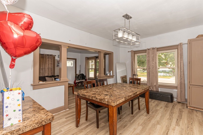 402 Alliance, ROCKFORD, Illinois 61101, 5 Bedrooms Bedrooms, ,1 BathroomBathrooms,House,For Sale,Alliance,202604988