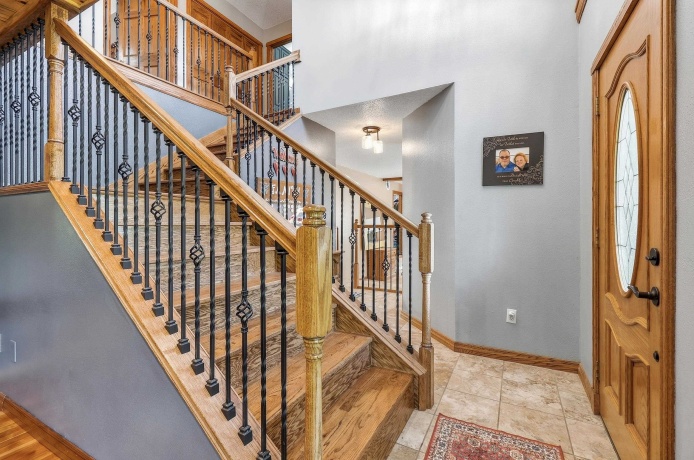 1763 St Catherine, BELLEVUE, Iowa 52031, 6 Bedrooms Bedrooms, ,4 BathroomsBathrooms,House,For Sale,St Catherine,202604989