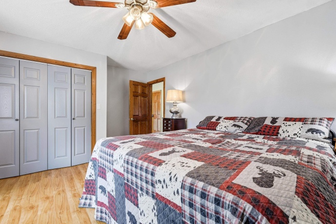 1763 St Catherine, BELLEVUE, Iowa 52031, 6 Bedrooms Bedrooms, ,4 BathroomsBathrooms,House,For Sale,St Catherine,202604989
