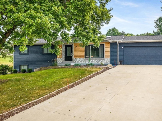 336 Forestcliff, LAKE SUMMERSET, Illinois 61019, 3 Bedrooms Bedrooms, ,2 BathroomsBathrooms,House,For Sale,Forestcliff,202604654