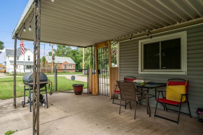 610 Clark, SOUTH BELOIT, Illinois 61080, 2 Bedrooms Bedrooms, ,1 BathroomBathrooms,House,For Sale,Clark,202604992