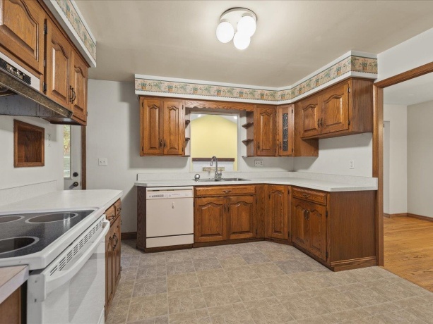1407 Vassar, ROCKFORD, Illinois 61103, 3 Bedrooms Bedrooms, ,1 BathroomBathrooms,House,For Sale,Vassar,202604993