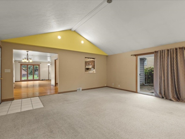 1407 Vassar, ROCKFORD, Illinois 61103, 3 Bedrooms Bedrooms, ,1 BathroomBathrooms,House,For Sale,Vassar,202604993