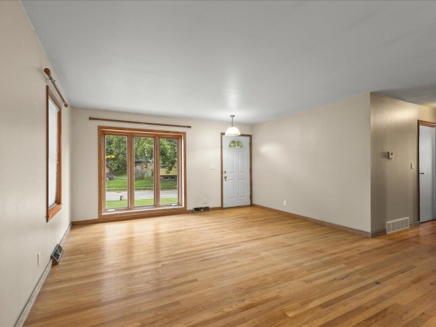 1407 Vassar, ROCKFORD, Illinois 61103, 3 Bedrooms Bedrooms, ,1 BathroomBathrooms,House,For Sale,Vassar,202604993