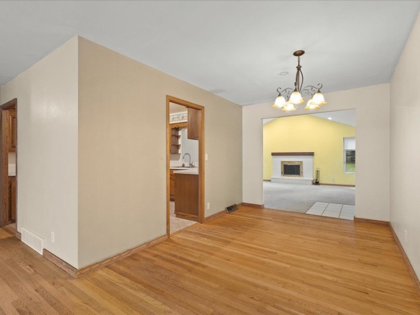 1407 Vassar, ROCKFORD, Illinois 61103, 3 Bedrooms Bedrooms, ,1 BathroomBathrooms,House,For Sale,Vassar,202604993