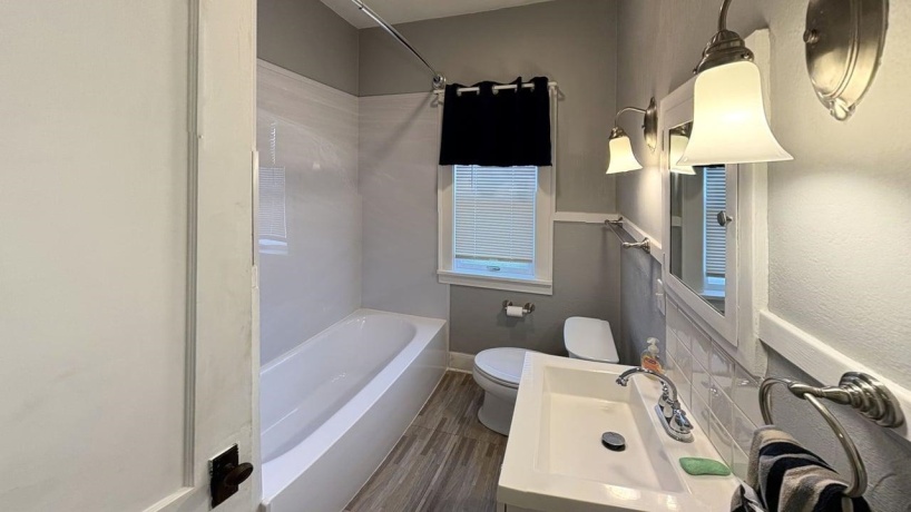 1119 17th, ROCKFORD, Illinois 61104, 3 Bedrooms Bedrooms, ,1 BathroomBathrooms,House,For Sale,17th,202604994