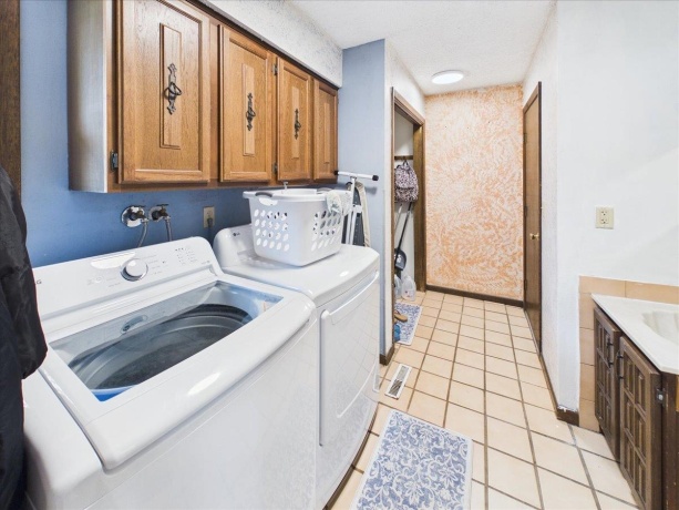 2783 Karr, BELVIDERE, Illinois 61008, 3 Bedrooms Bedrooms, ,1 BathroomBathrooms,House,For Sale,Karr,202604996