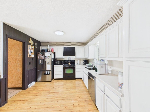 2783 Karr, BELVIDERE, Illinois 61008, 3 Bedrooms Bedrooms, ,1 BathroomBathrooms,House,For Sale,Karr,202604996