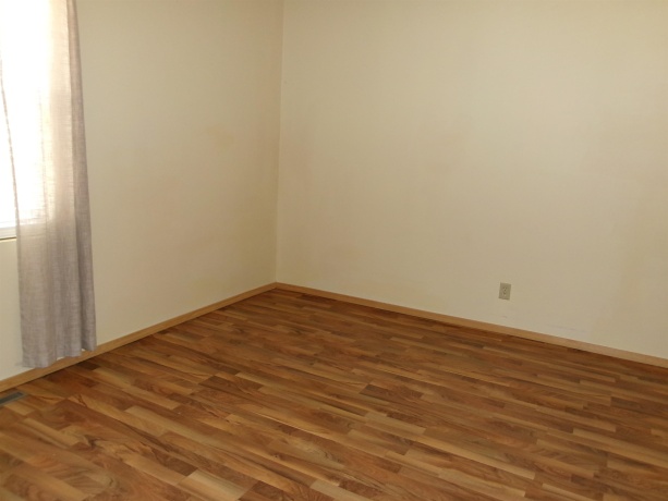 1117 Hennepin, LaSalle, Illinois 61301, 3 Bedrooms Bedrooms, ,2 BathroomsBathrooms,House,For Sale,Hennepin,202603018