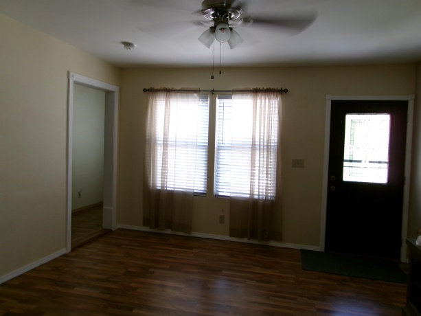 1117 Hennepin, LaSalle, Illinois 61301, 3 Bedrooms Bedrooms, ,2 BathroomsBathrooms,House,For Sale,Hennepin,202603018
