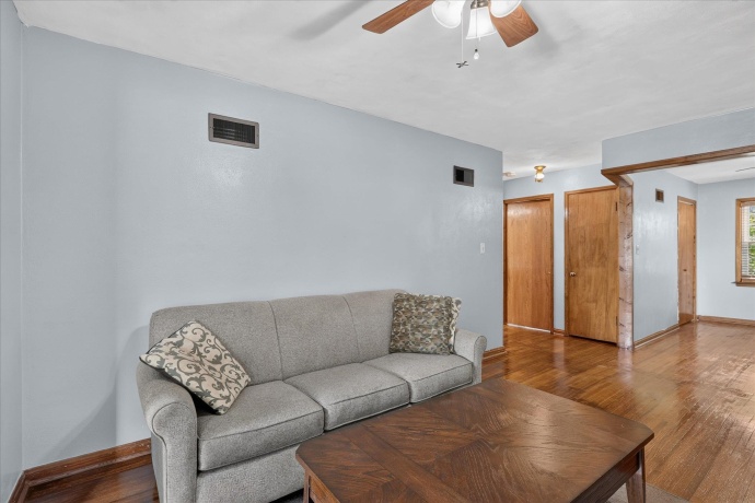 961 Jefferson, FREEPORT, Illinois 61032, 2 Bedrooms Bedrooms, ,1 BathroomBathrooms,House,For Sale,Jefferson,202604999