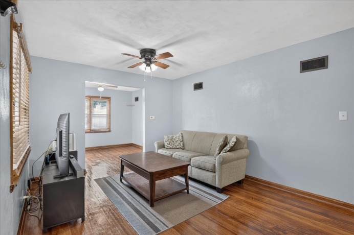 961 Jefferson, FREEPORT, Illinois 61032, 2 Bedrooms Bedrooms, ,1 BathroomBathrooms,House,For Sale,Jefferson,202604999