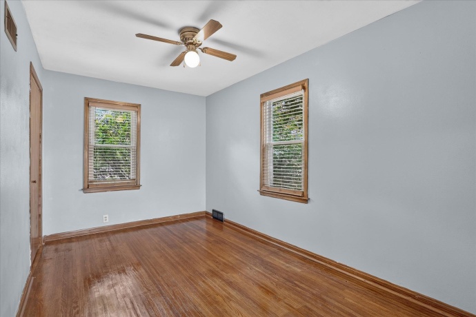 961 Jefferson, FREEPORT, Illinois 61032, 2 Bedrooms Bedrooms, ,1 BathroomBathrooms,House,For Sale,Jefferson,202604999
