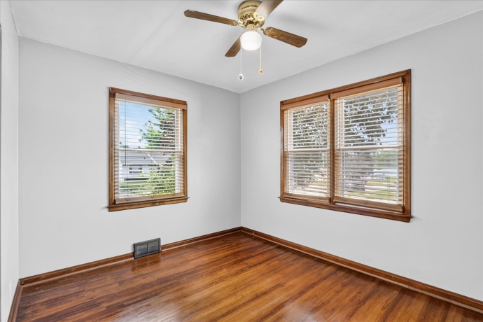 961 Jefferson, FREEPORT, Illinois 61032, 2 Bedrooms Bedrooms, ,1 BathroomBathrooms,House,For Sale,Jefferson,202604999