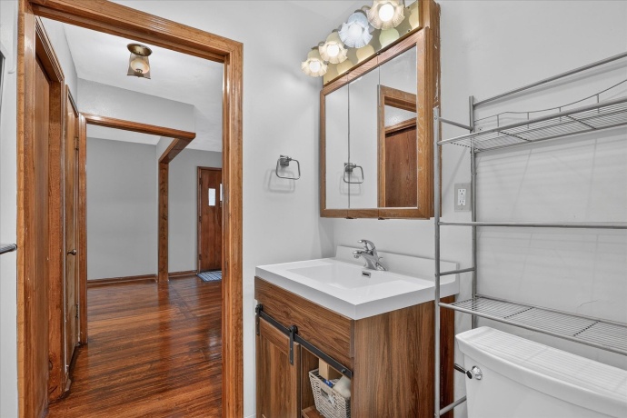961 Jefferson, FREEPORT, Illinois 61032, 2 Bedrooms Bedrooms, ,1 BathroomBathrooms,House,For Sale,Jefferson,202604999