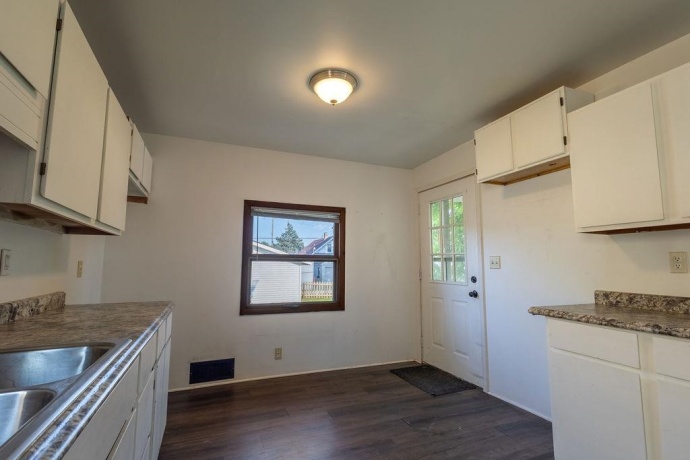 505 Hayes, SOUTH BELOIT, Illinois 61080, 3 Bedrooms Bedrooms, ,1 BathroomBathrooms,House,For Sale,Hayes,202605003