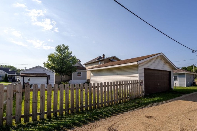 505 Hayes, SOUTH BELOIT, Illinois 61080, 3 Bedrooms Bedrooms, ,1 BathroomBathrooms,House,For Sale,Hayes,202605003