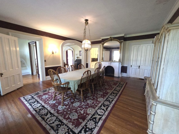 425 LINCOLN, BELVIDERE, Illinois 61008, 6 Bedrooms Bedrooms, ,3 BathroomsBathrooms,House,For Sale,LINCOLN,202605004