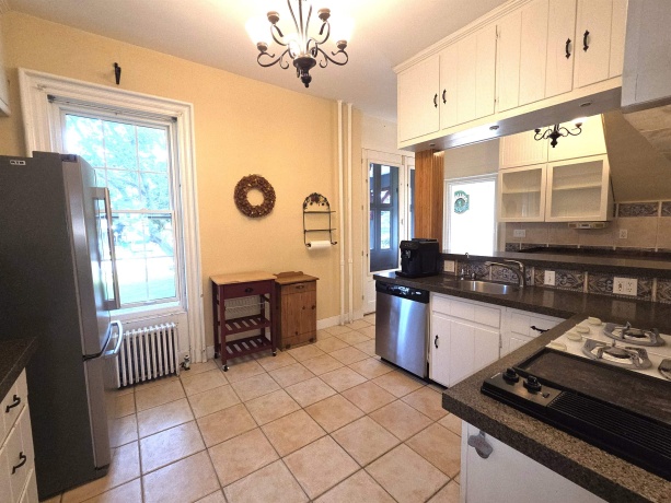 425 LINCOLN, BELVIDERE, Illinois 61008, 6 Bedrooms Bedrooms, ,3 BathroomsBathrooms,House,For Sale,LINCOLN,202605004