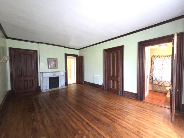 425 LINCOLN, BELVIDERE, Illinois 61008, 6 Bedrooms Bedrooms, ,3 BathroomsBathrooms,House,For Sale,LINCOLN,202605004
