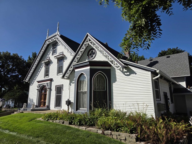425 LINCOLN, BELVIDERE, Illinois 61008, 6 Bedrooms Bedrooms, ,3 BathroomsBathrooms,House,For Sale,LINCOLN,202605004