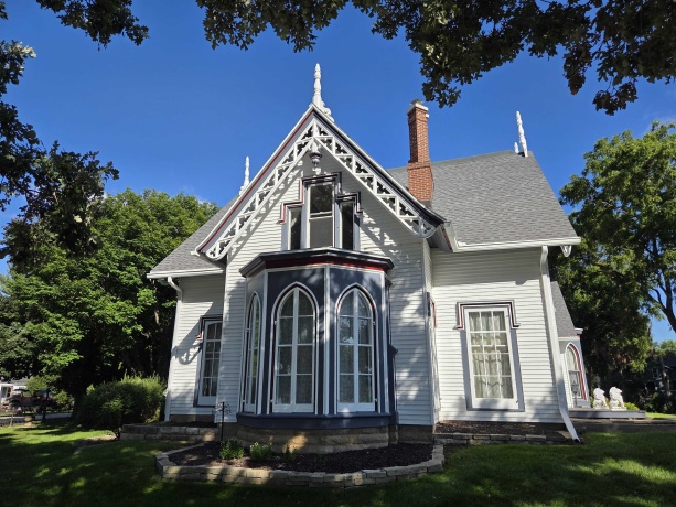 425 LINCOLN, BELVIDERE, Illinois 61008, 6 Bedrooms Bedrooms, ,3 BathroomsBathrooms,House,For Sale,LINCOLN,202605004