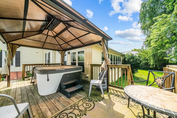 240 Peru, PAW PAW, Illinois 61353, 4 Bedrooms Bedrooms, ,2 BathroomsBathrooms,House,For Sale,Peru,202605005