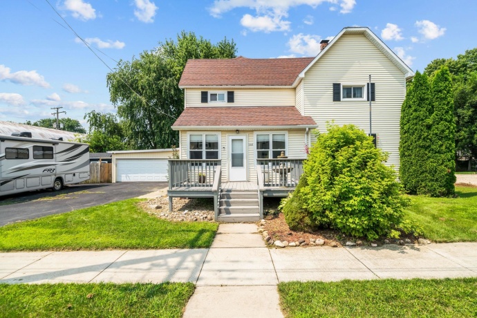 240 Peru, PAW PAW, Illinois 61353, 4 Bedrooms Bedrooms, ,2 BathroomsBathrooms,House,For Sale,Peru,202605005