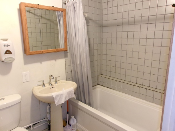 921 1st Unit A, LaSalle, Illinois 61301, ,1 BathroomBathrooms,House,For Sale,1st Unit A,202605006