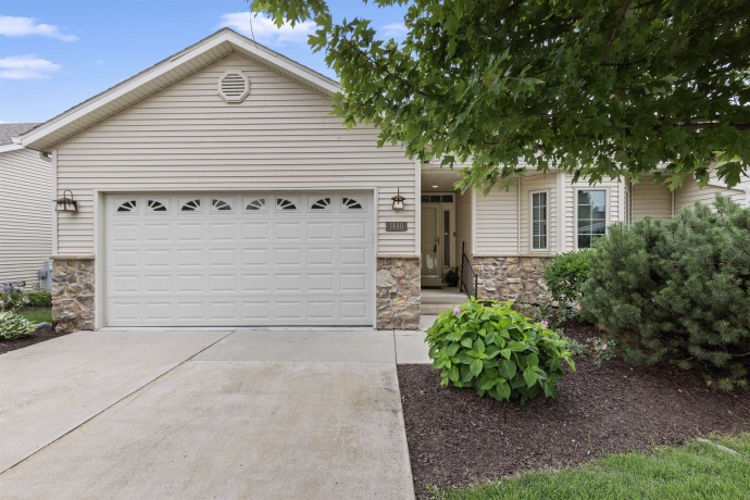 1440 Brady, ROCKFORD, Illinois 61108, 4 Bedrooms Bedrooms, ,3 BathroomsBathrooms,Condominium,For Sale,Brady,202604275