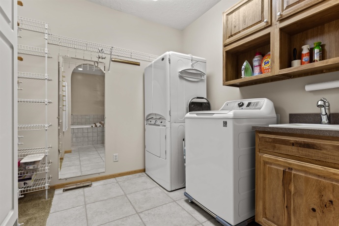 1440 Brady, ROCKFORD, Illinois 61108, 4 Bedrooms Bedrooms, ,3 BathroomsBathrooms,Condominium,For Sale,Brady,202604275