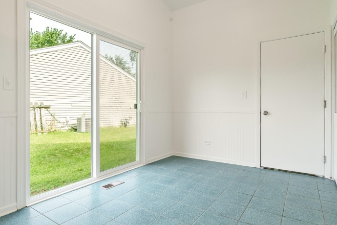 571 Newport, ISLAND LAKE, Illinois 60042, 3 Bedrooms Bedrooms, ,1 BathroomBathrooms,House,For Sale,Newport,202605013