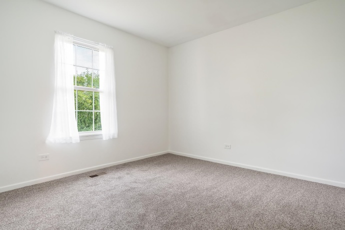 571 Newport, ISLAND LAKE, Illinois 60042, 3 Bedrooms Bedrooms, ,1 BathroomBathrooms,House,For Sale,Newport,202605013