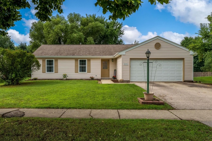 571 Newport, ISLAND LAKE, Illinois 60042, 3 Bedrooms Bedrooms, ,1 BathroomBathrooms,House,For Sale,Newport,202605013