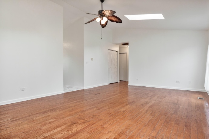 571 Newport, ISLAND LAKE, Illinois 60042, 3 Bedrooms Bedrooms, ,1 BathroomBathrooms,House,For Sale,Newport,202605013