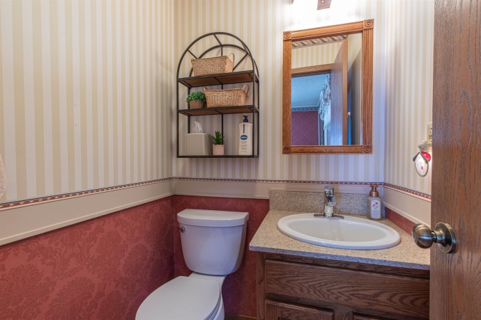 301 9th, MENDOTA, Illinois 61342, 3 Bedrooms Bedrooms, ,1 BathroomBathrooms,House,For Sale,9th,202605016