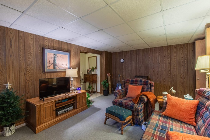 301 9th, MENDOTA, Illinois 61342, 3 Bedrooms Bedrooms, ,1 BathroomBathrooms,House,For Sale,9th,202605016